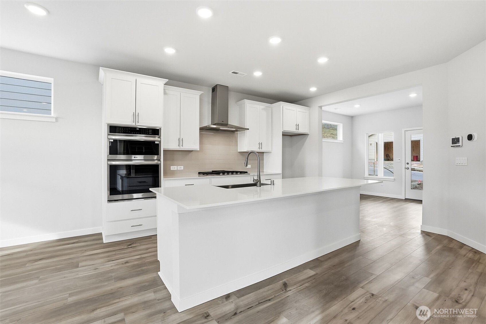 2132 Plumridge Court Property Photo 10