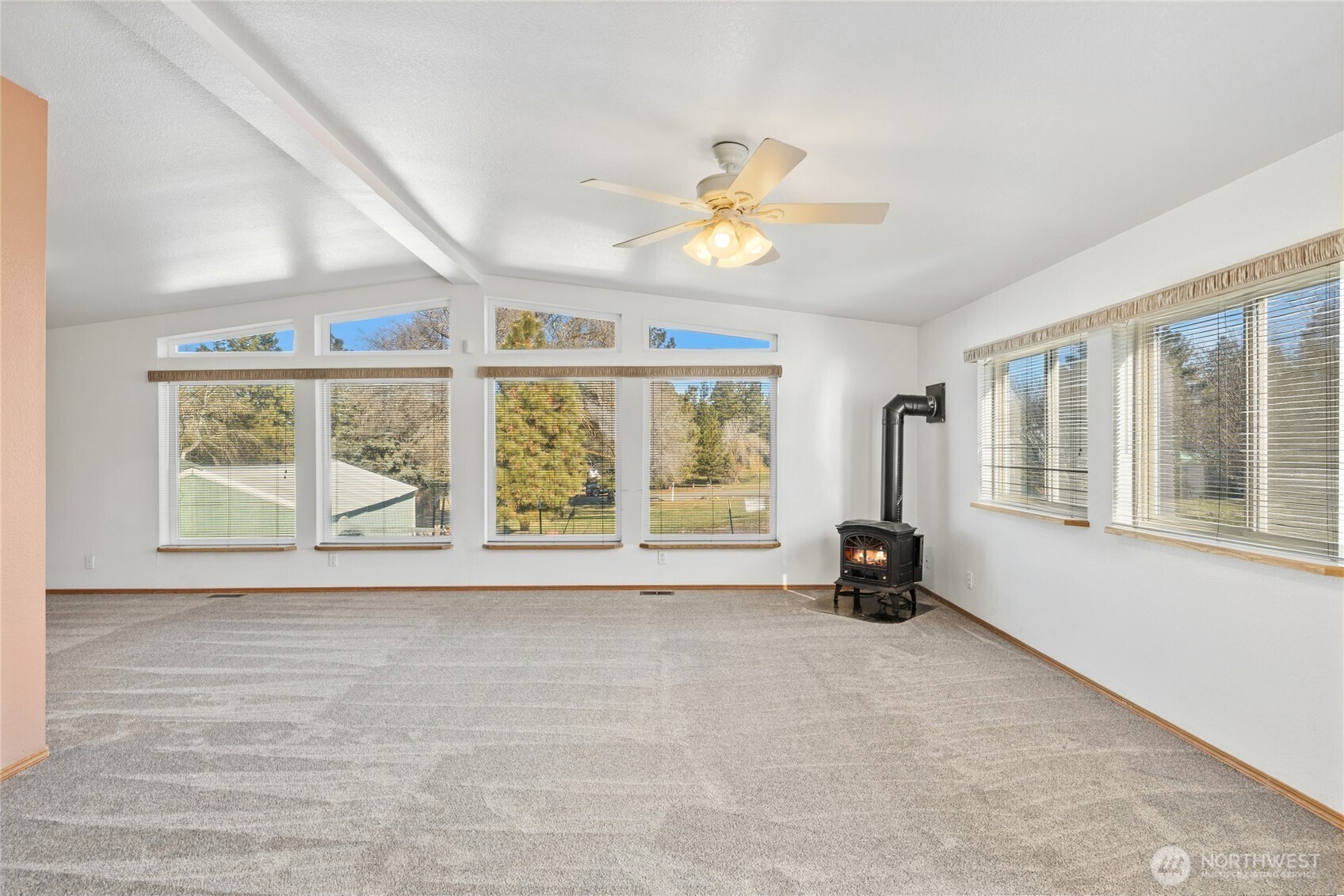 1190 Sunlight Drive Property Photo 7