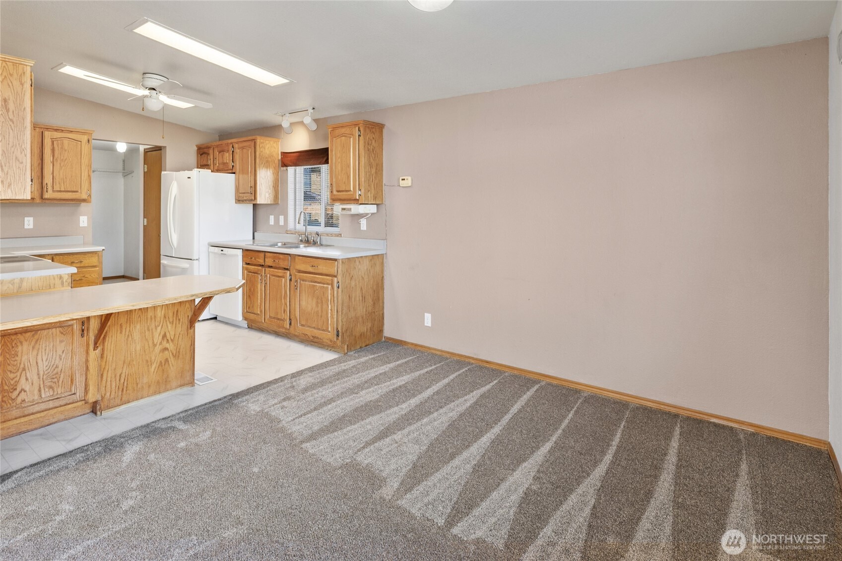 1190 Sunlight Drive Property Photo 13