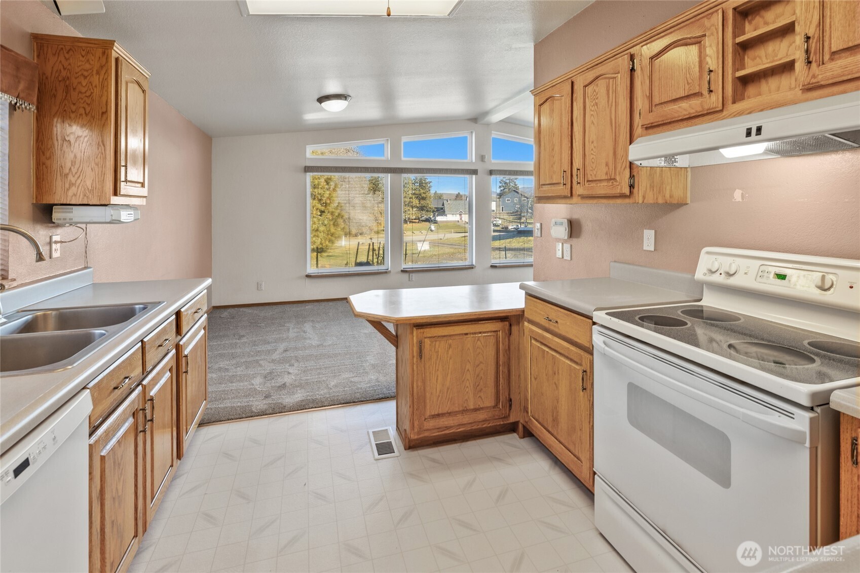1190 Sunlight Drive Property Photo 16
