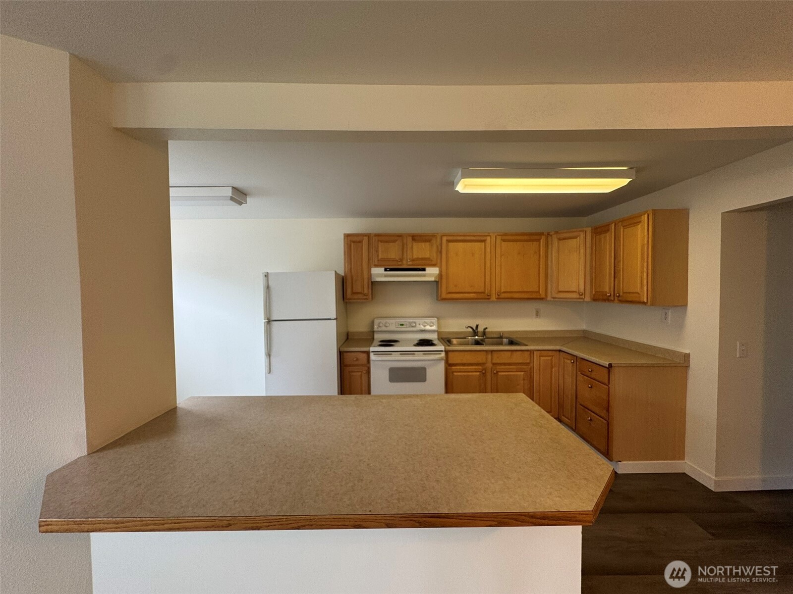 705 Emens Street Property Photo 28