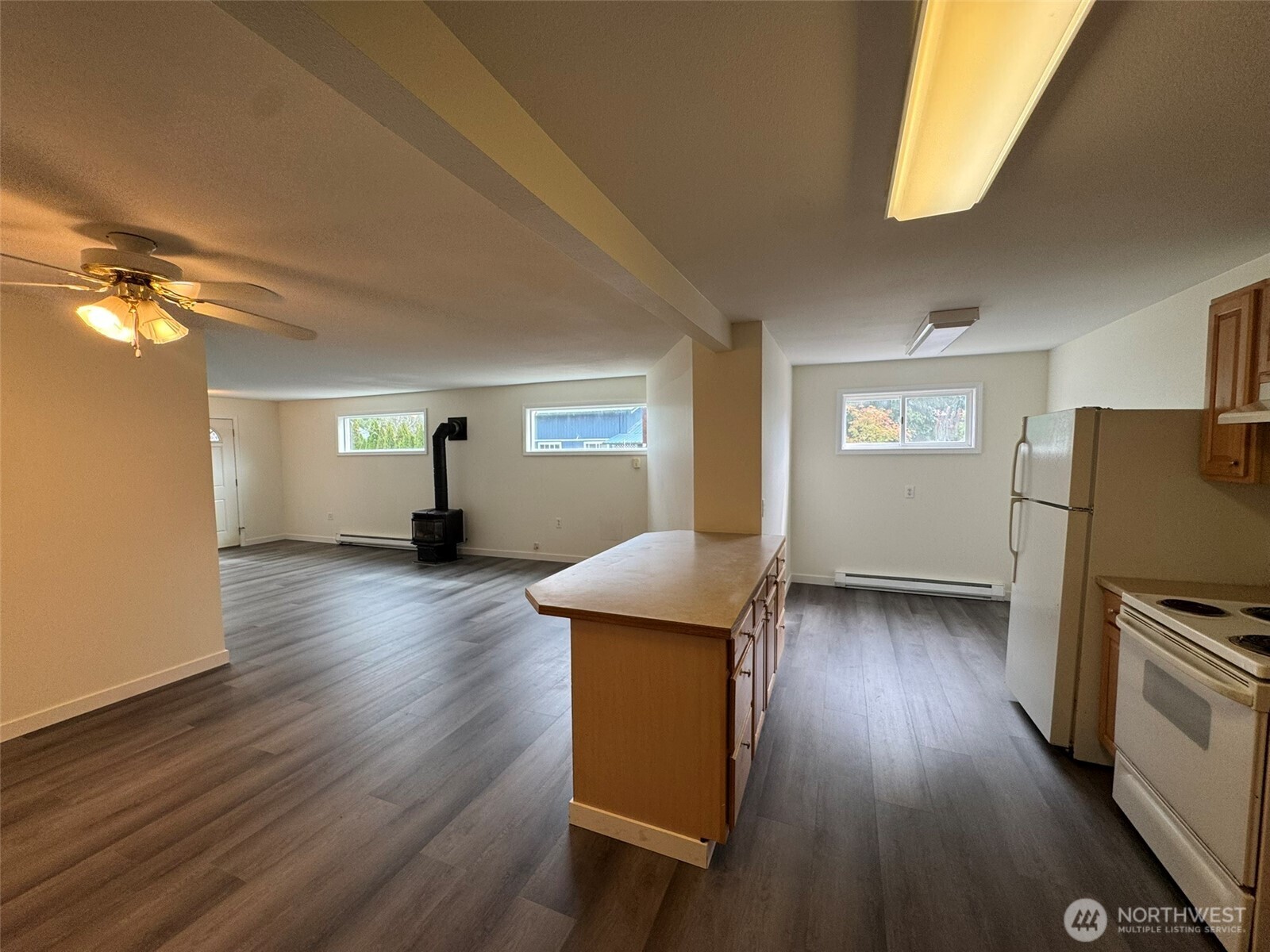 705 Emens Street Property Photo 29