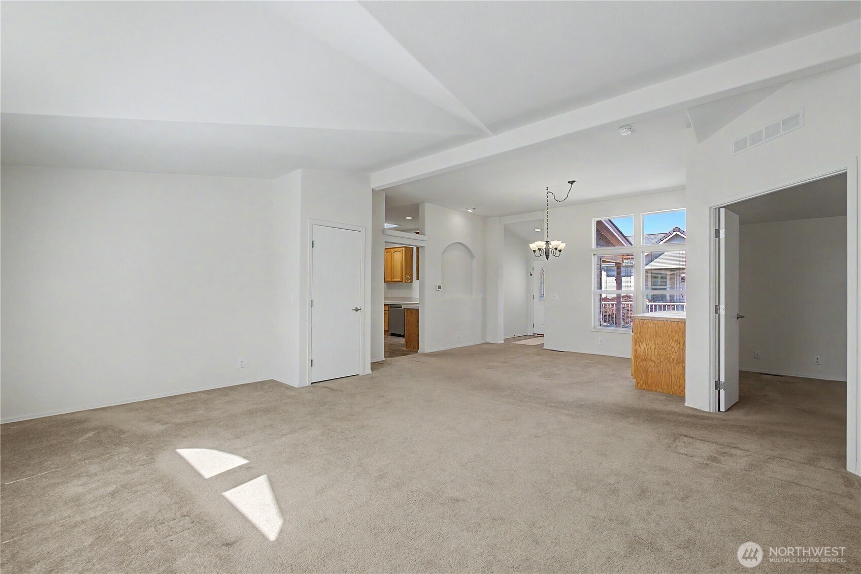3504 Meadowbrook Lane Property Photo 5