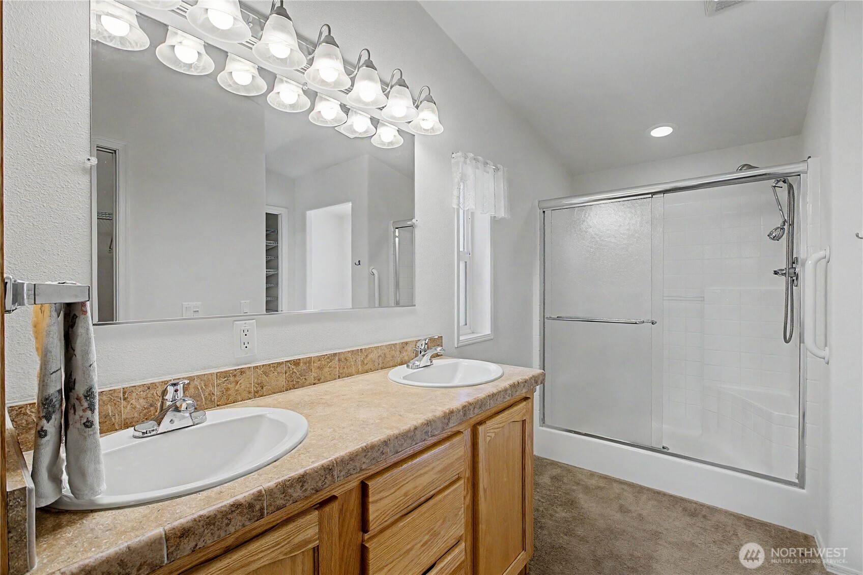 3504 Meadowbrook Lane Property Photo 13