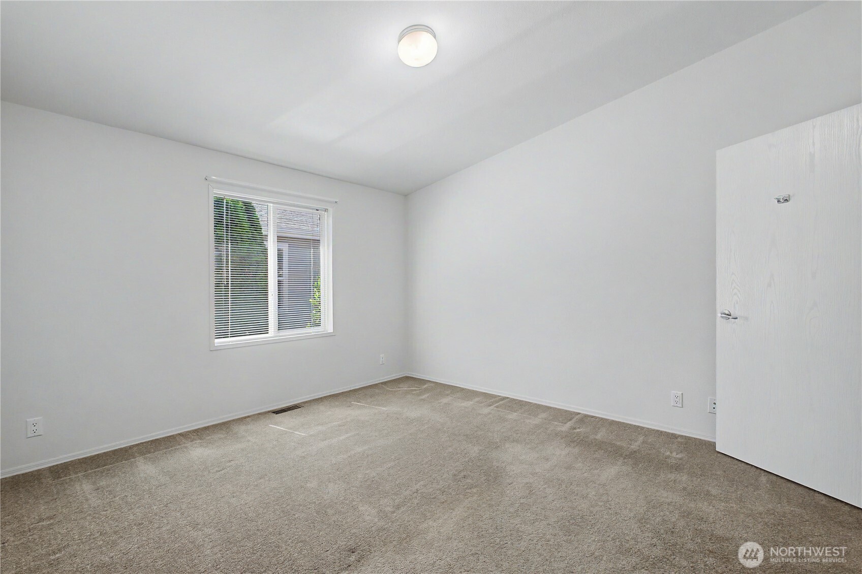 3504 Meadowbrook Lane Property Photo 17
