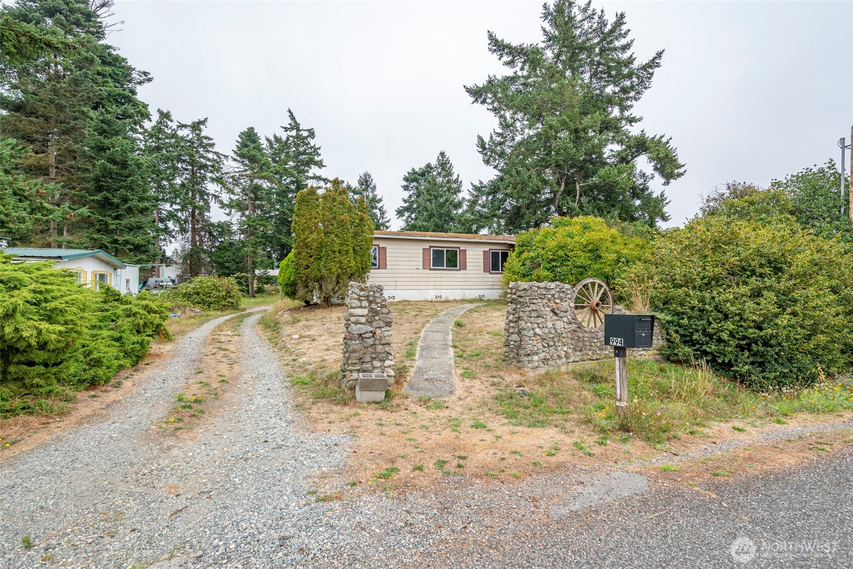 994 Diane Avenue Property Photo 1