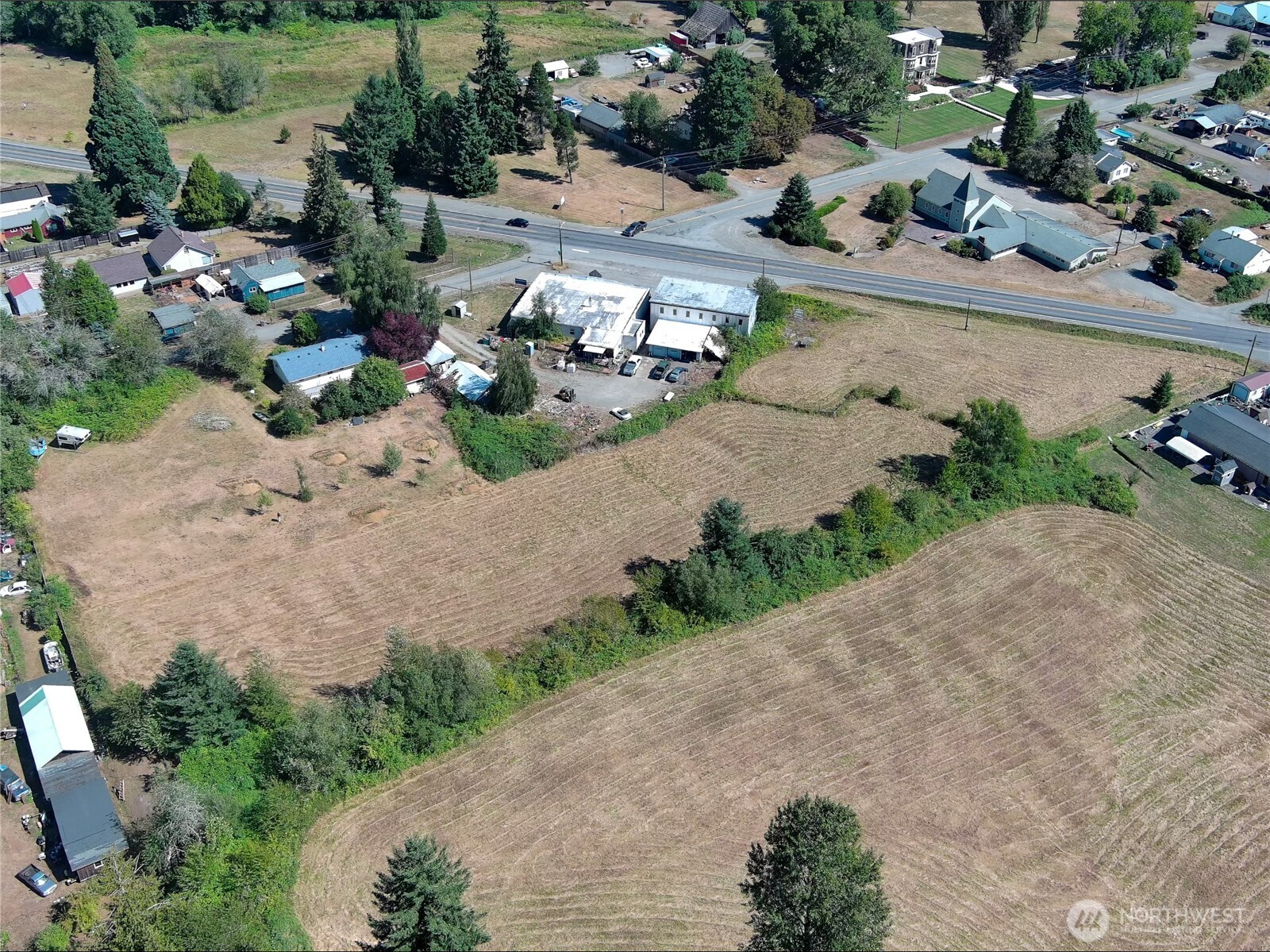 29438 X Highway 101 Property Photo 5