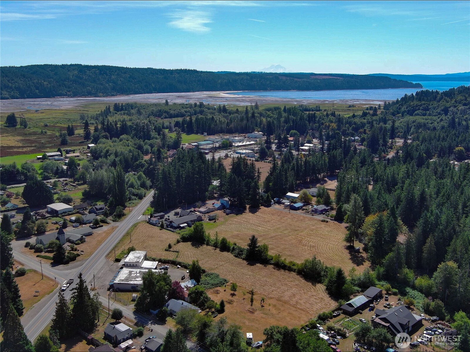 29438 X Highway 101 Property Photo 8