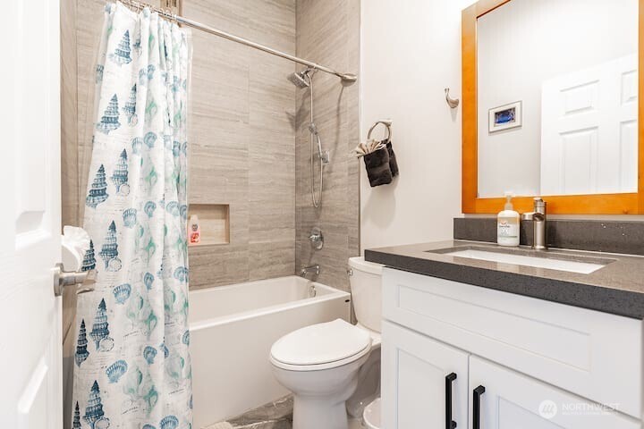 10653 10655 22nd Place Property Photo 16