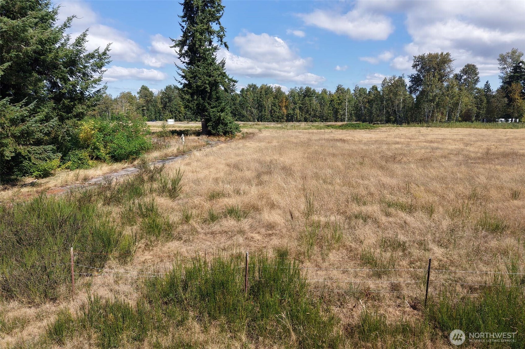 8306 Portal Way Property Photo 9