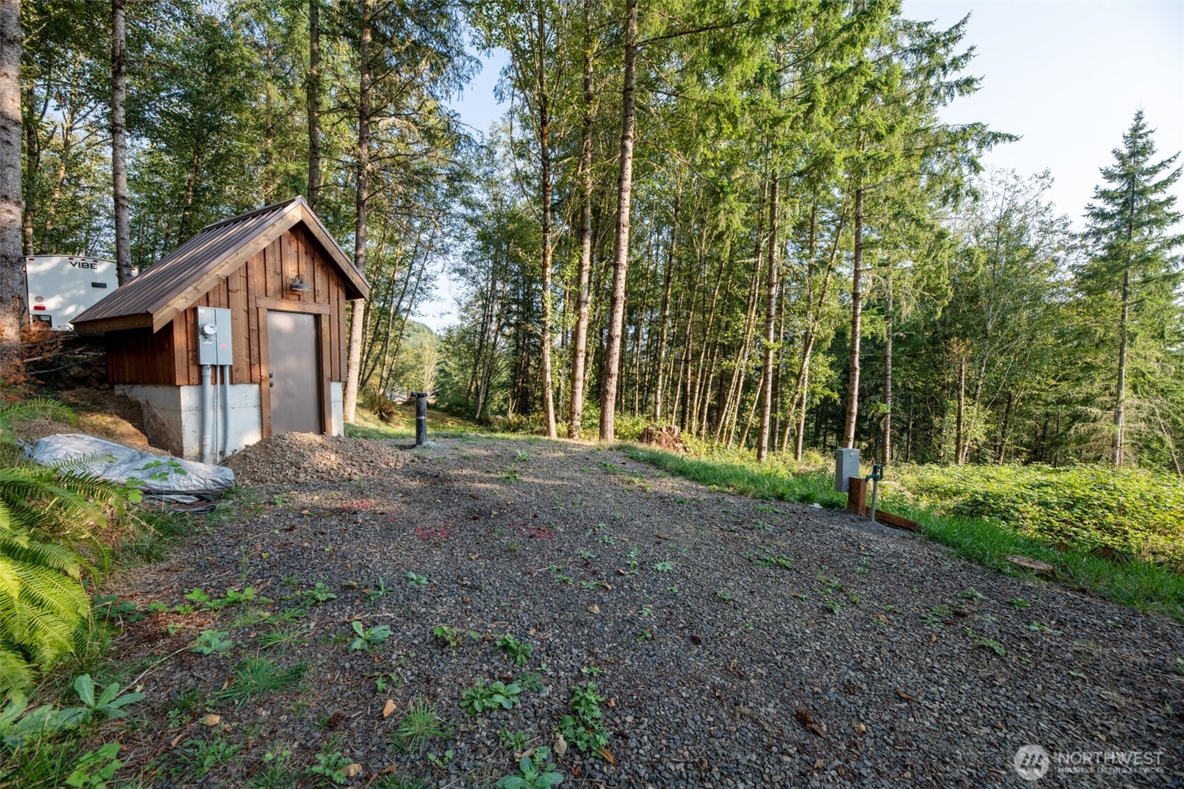 189 Kjesbu Road Property Photo 6