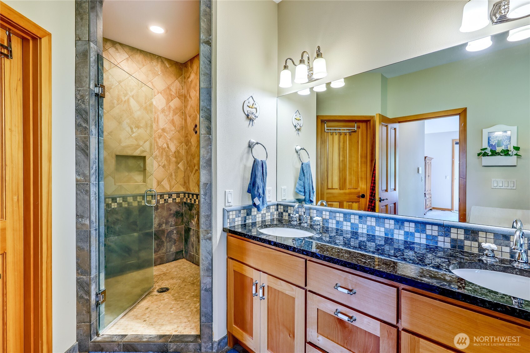 644 & 634 Bywater Way Property Photo 9