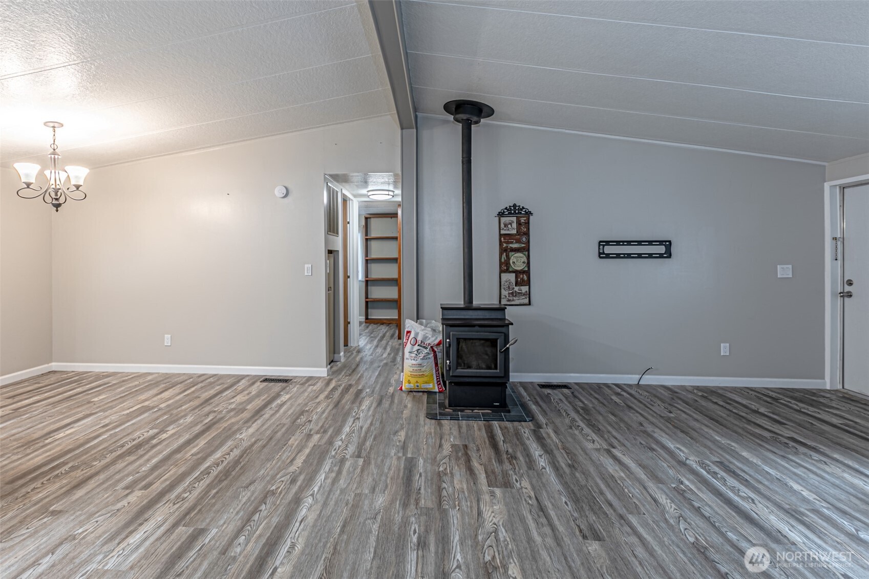 2263 Anadoll Avenue Property Photo 13