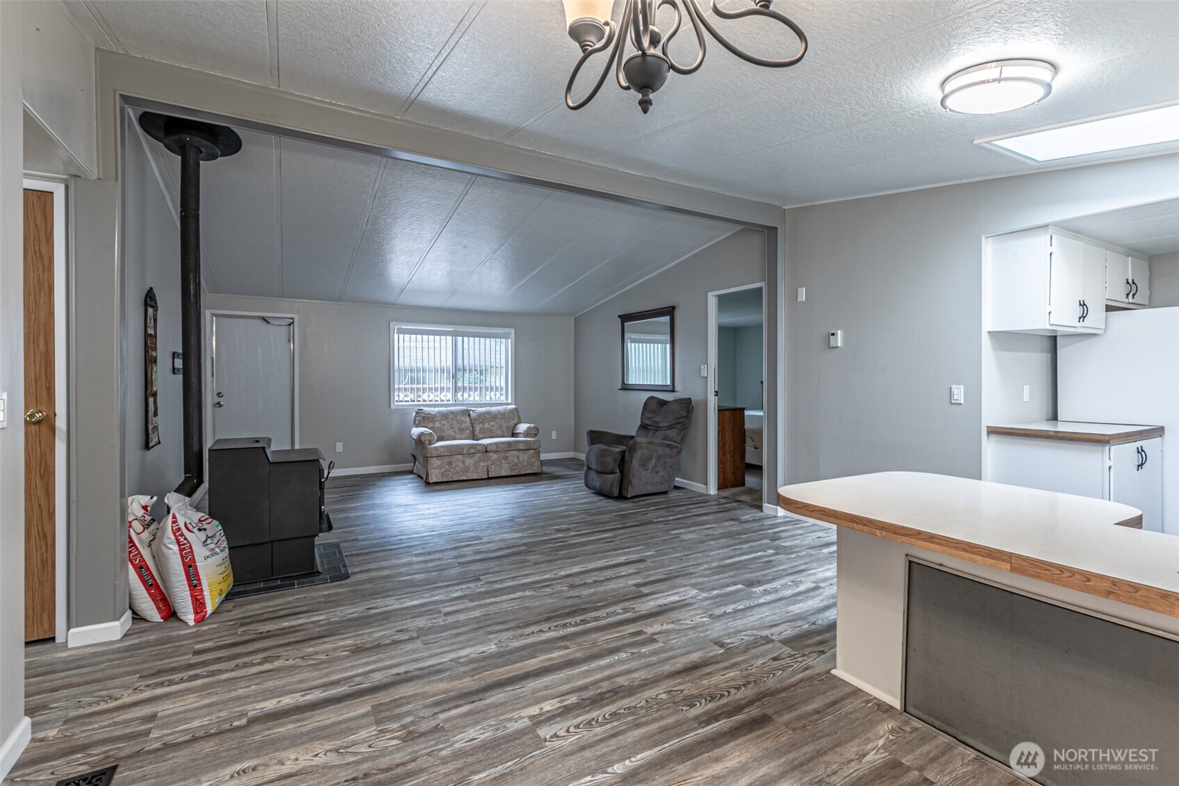 2263 Anadoll Avenue Property Photo 16