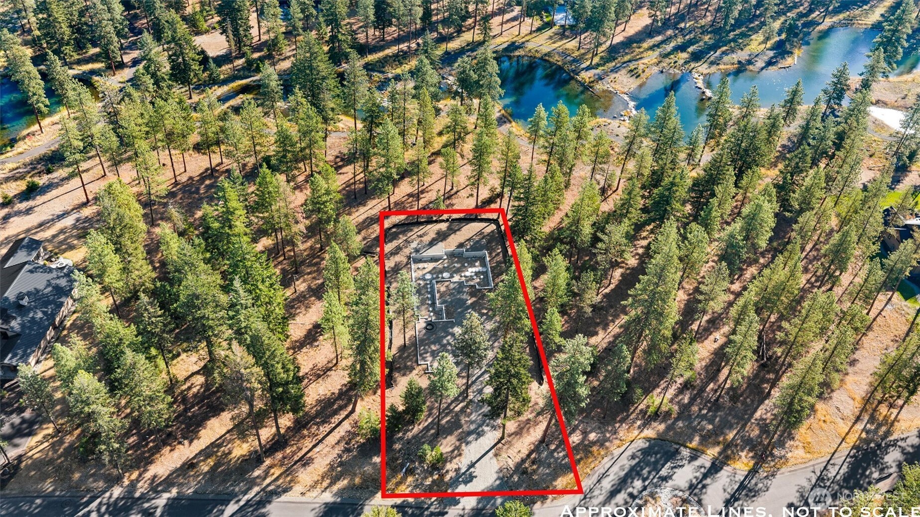 1891 Wanawish Loop Property Photo 2