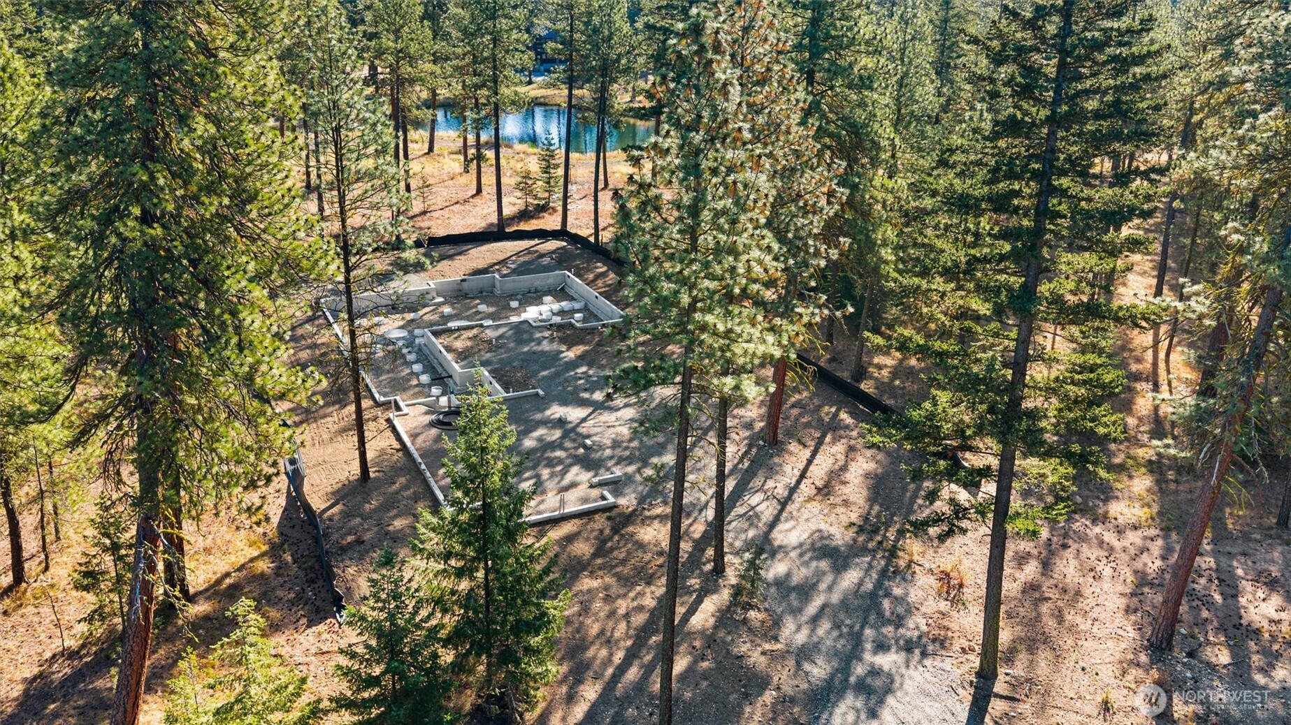 1891 Wanawish Loop Property Photo 8