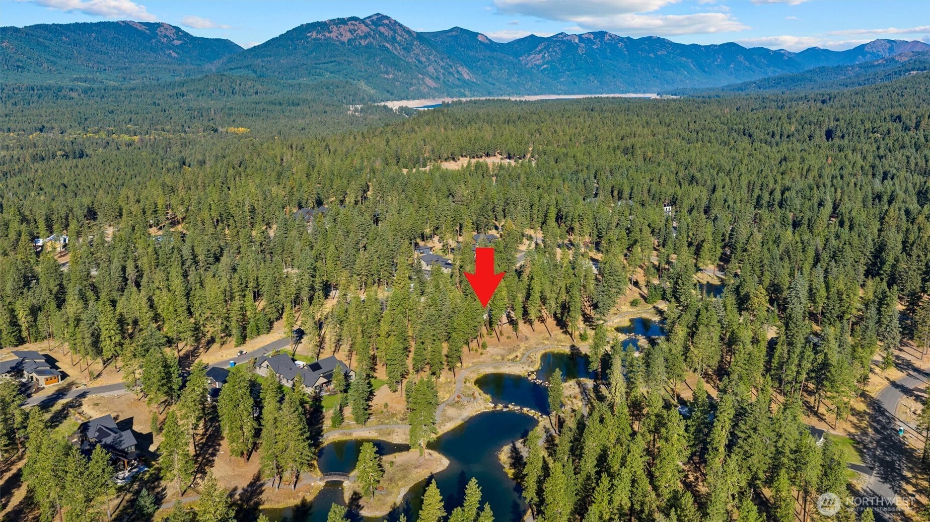 1891 Wanawish Loop Property Photo 13