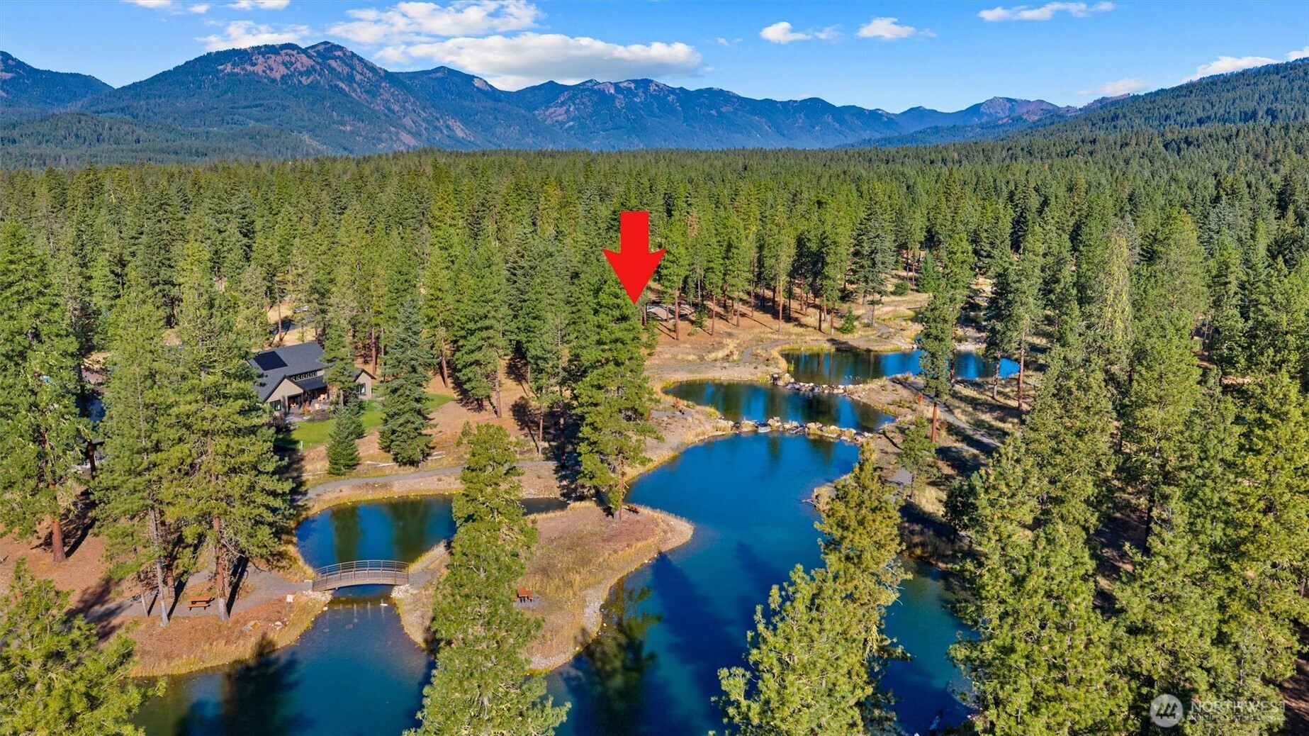 1891 Wanawish Loop Property Photo 14