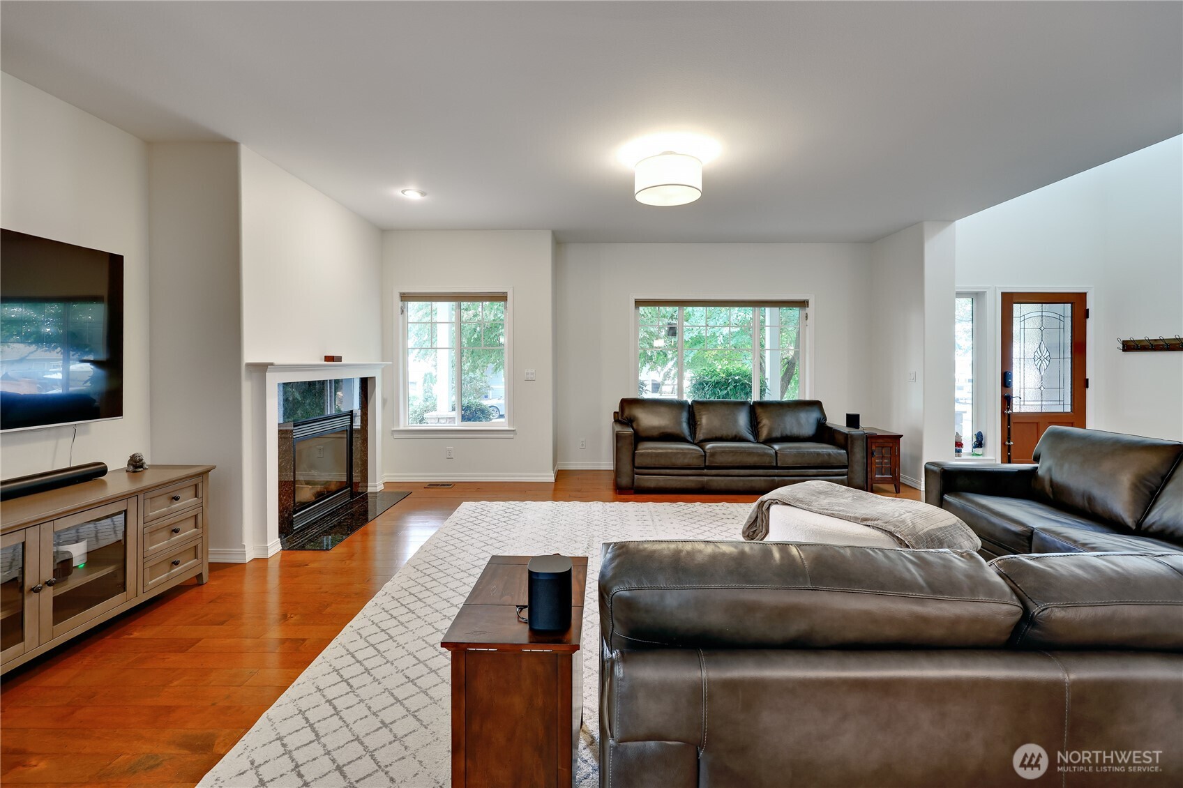 2440 Alaska Avenue Property Photo 3