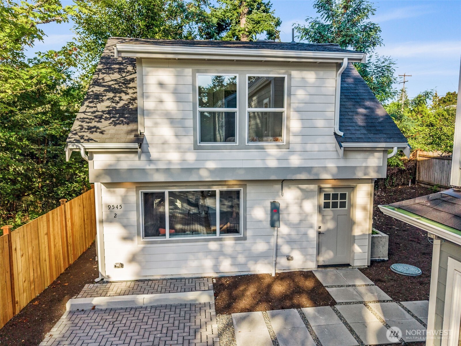 9545 Wallingford Avenue Property Photo 1