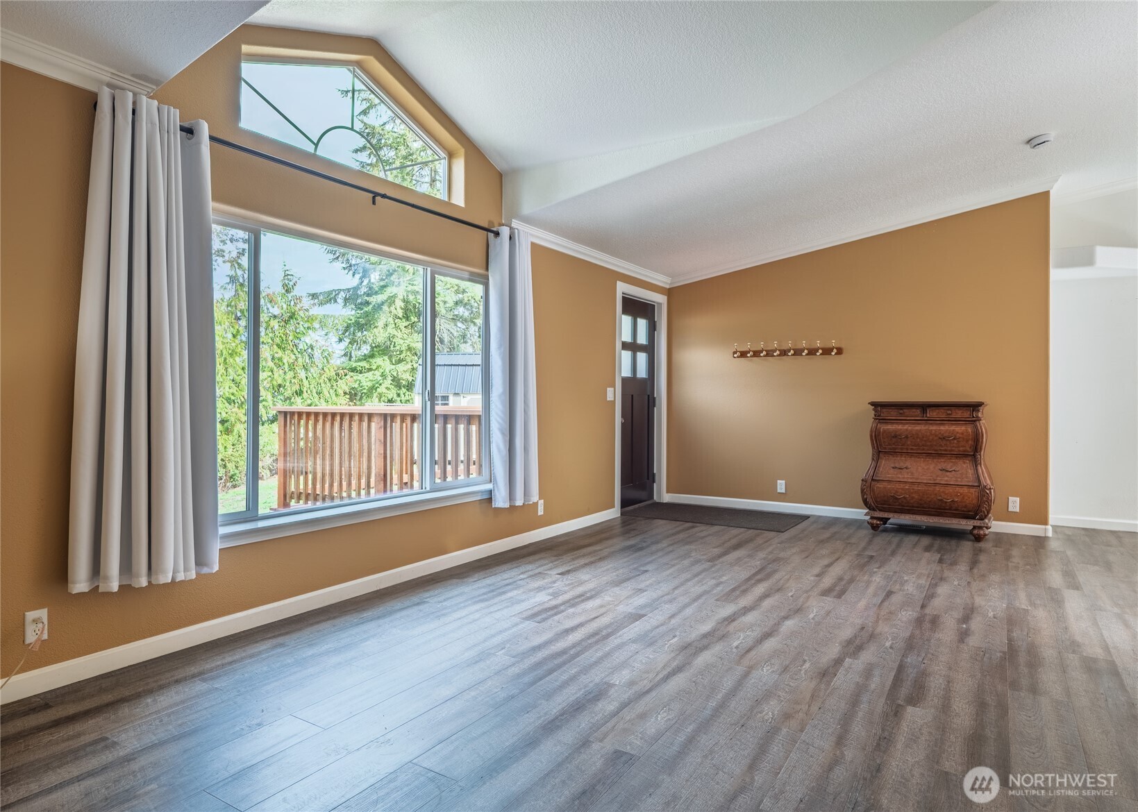 553 Dryke Road Property Photo 7