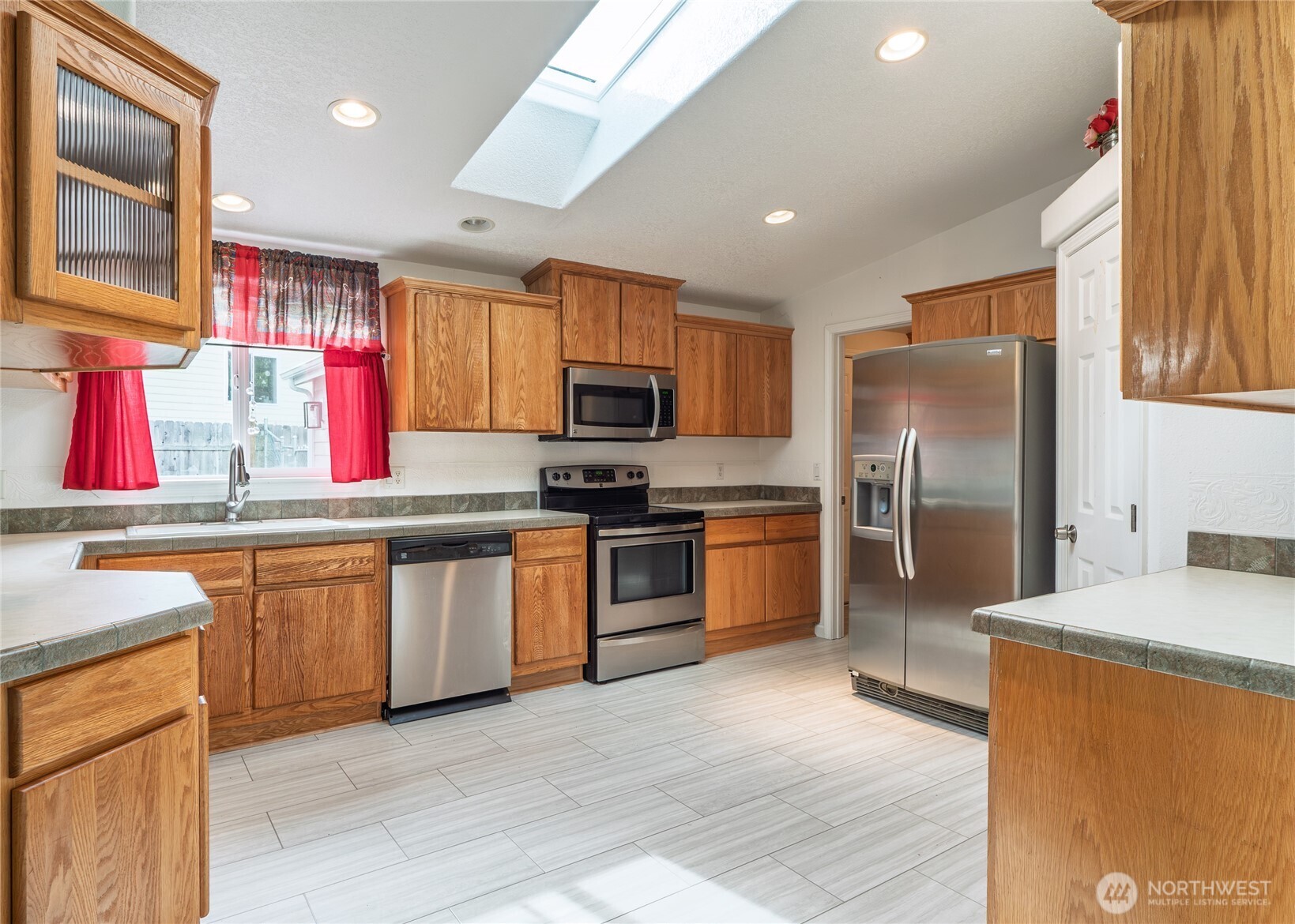 553 Dryke Road Property Photo 10