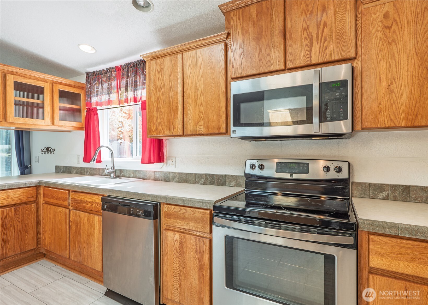 553 Dryke Road Property Photo 12