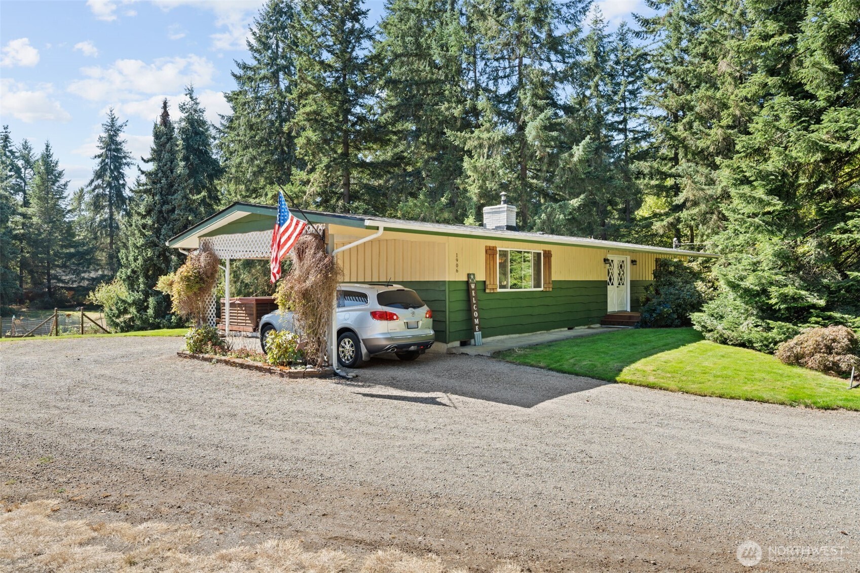 1906 164th Street Property Photo 1