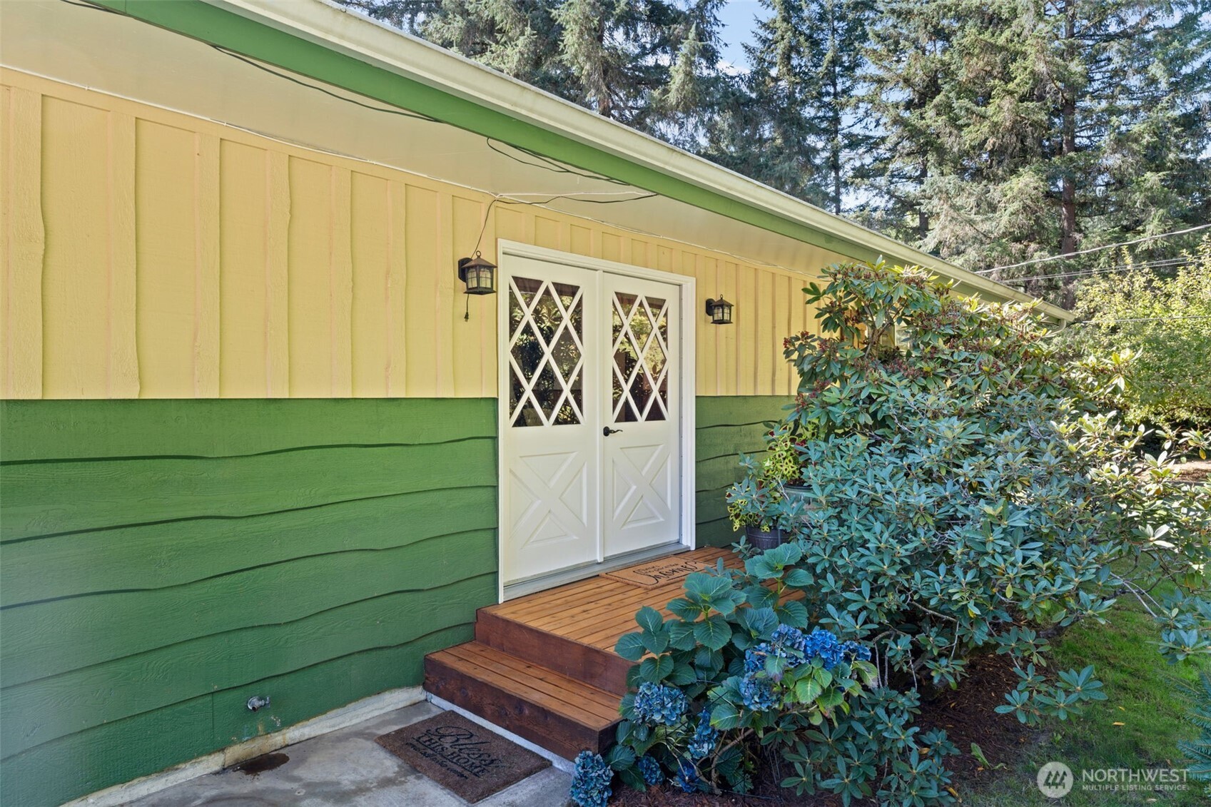 1906 164th Street Property Photo 5