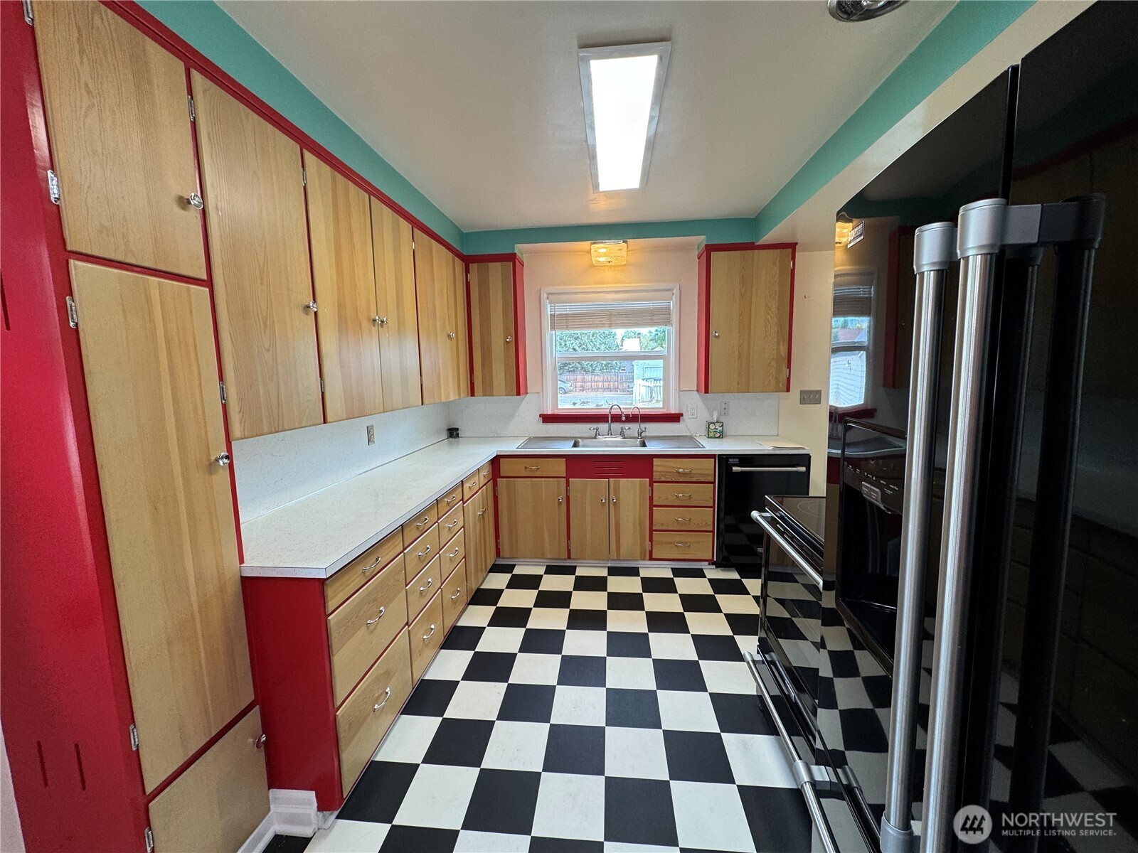 317 Ash Street Property Photo 5