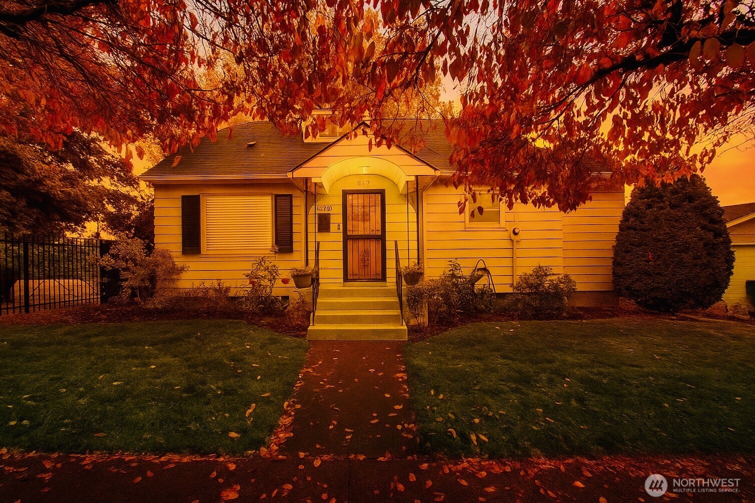 615 W 39th Street Property Photo 1