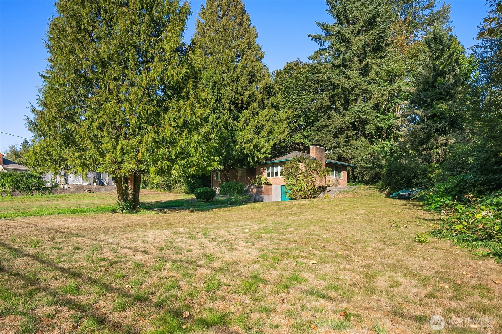 19044 35th Avenue Property Photo 3