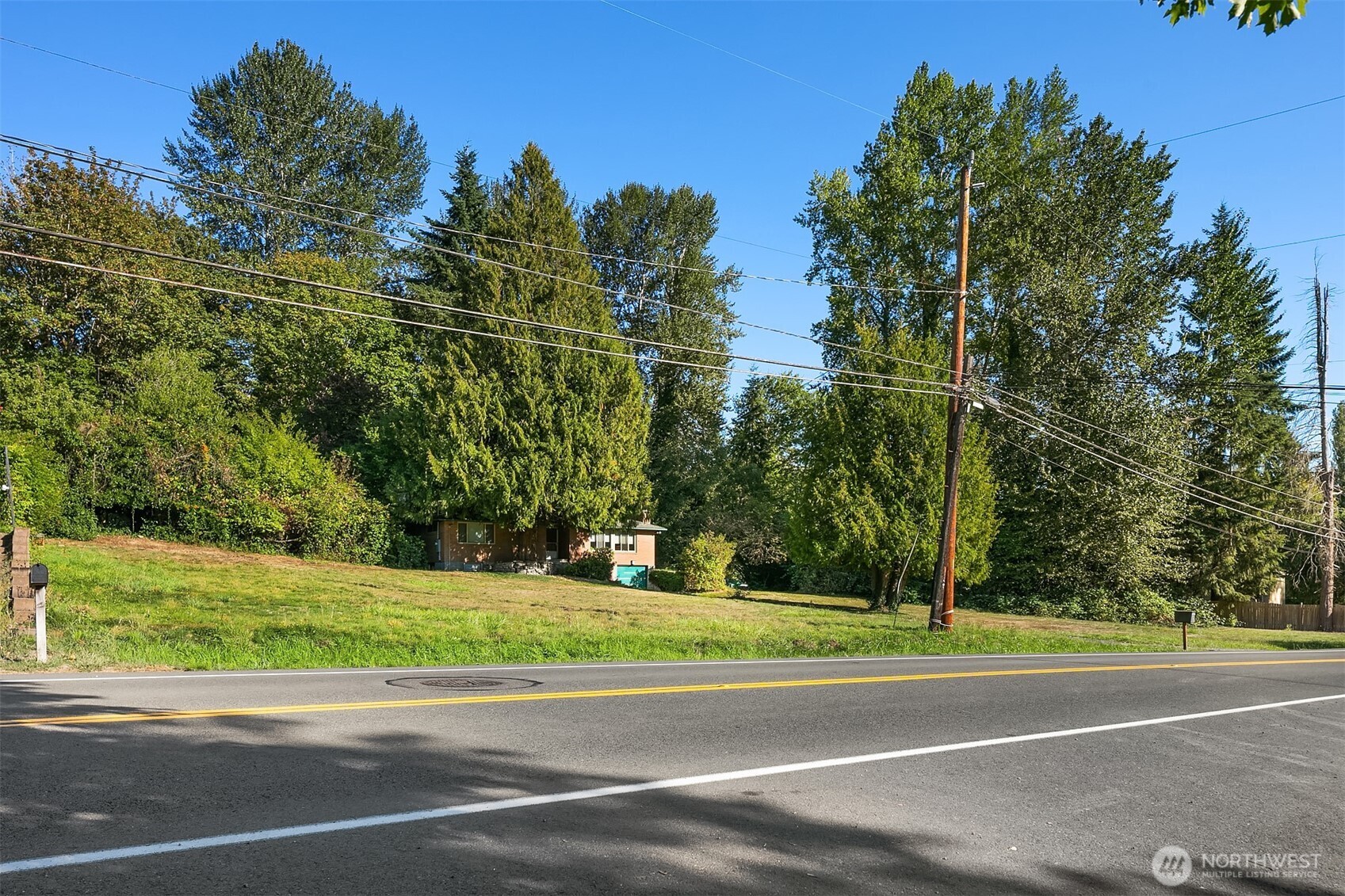 19044 35th Avenue Property Photo 7