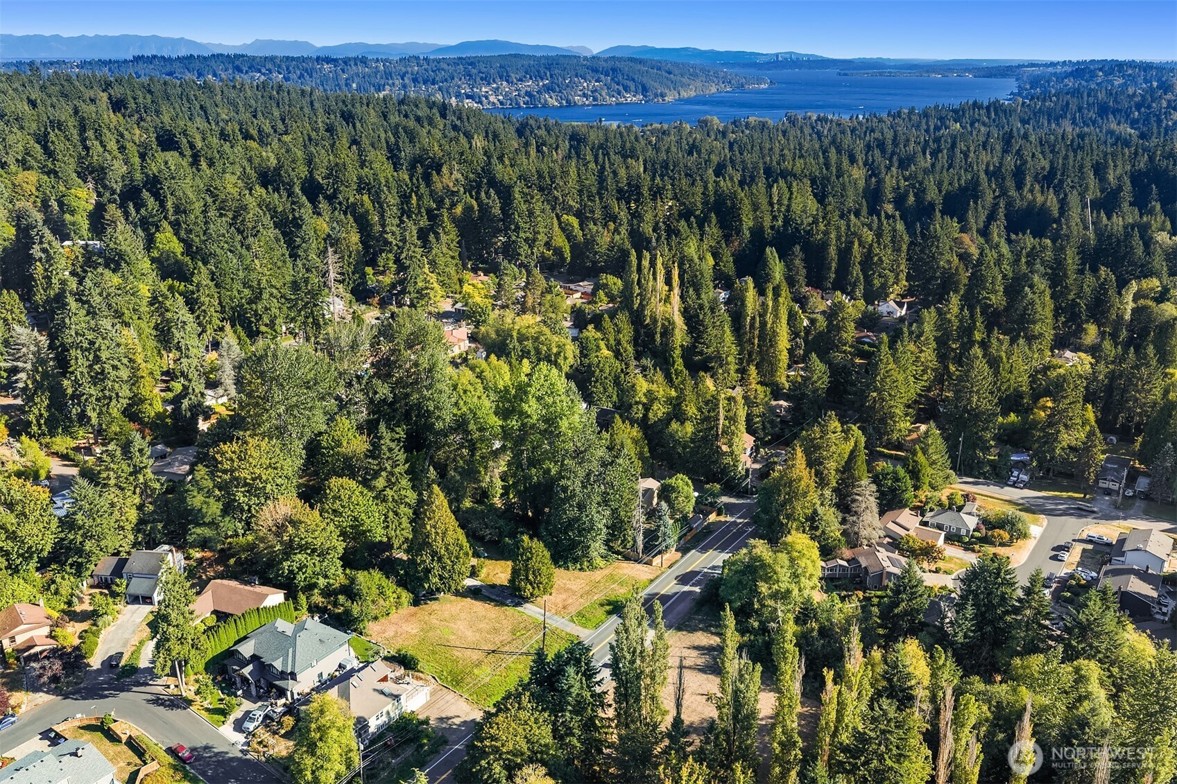 19044 35th Avenue Property Photo 8