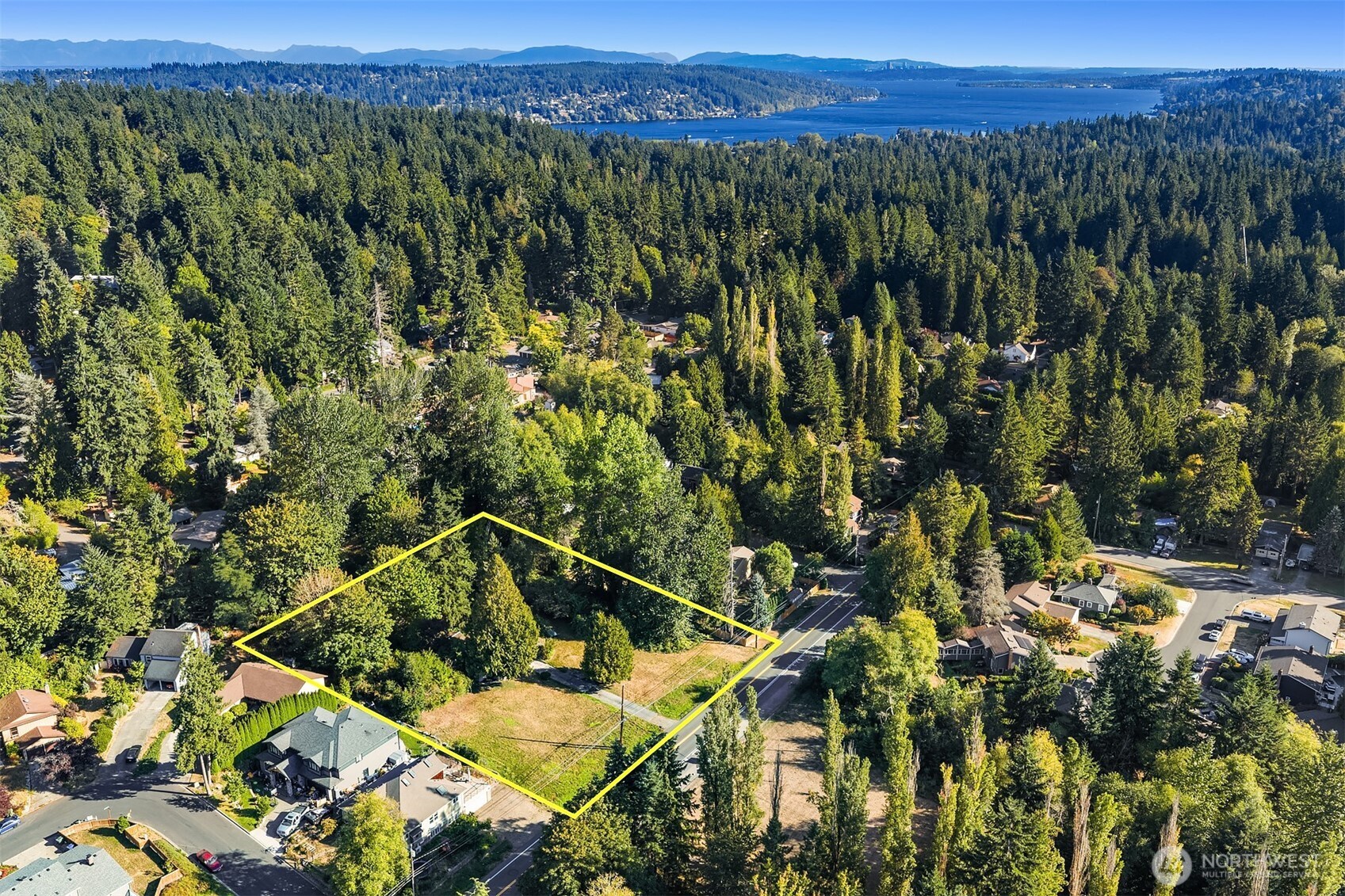 19044 35th Avenue Property Photo 9