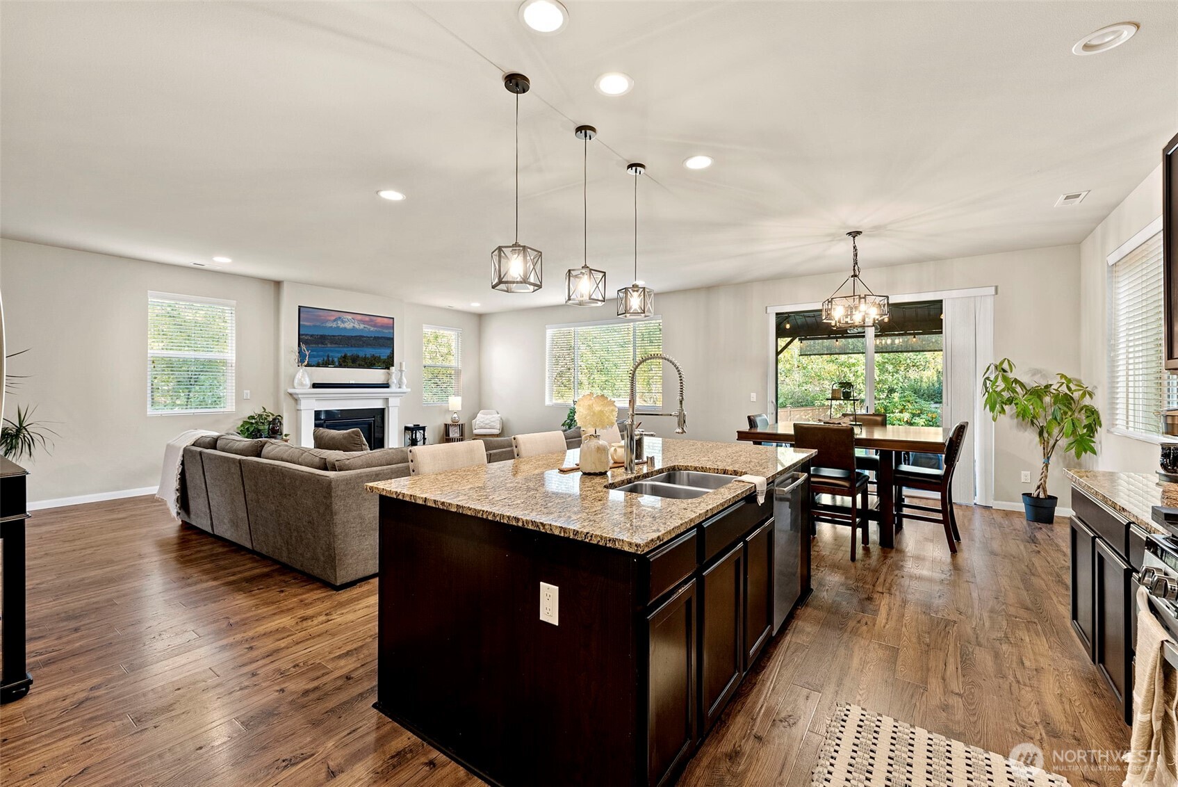 4178 Novak Drive Property Photo 10