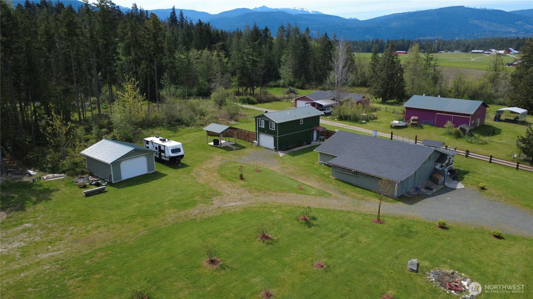 273702 Hwy 101 Property Photo 2