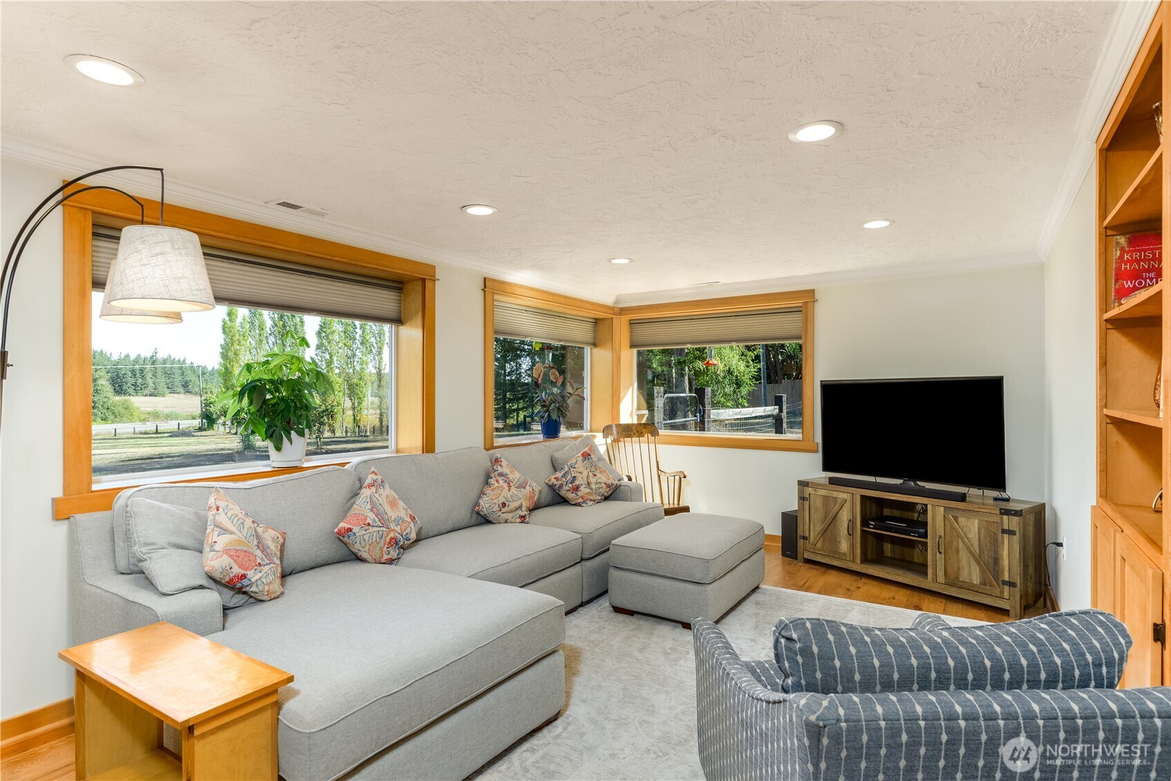 273702 Hwy 101 Property Photo 5