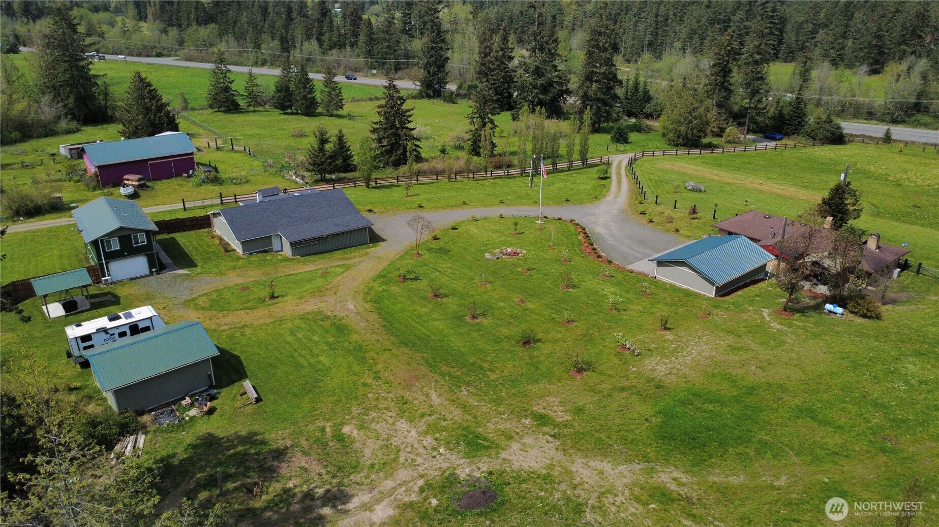273702 Hwy 101 Property Photo 37