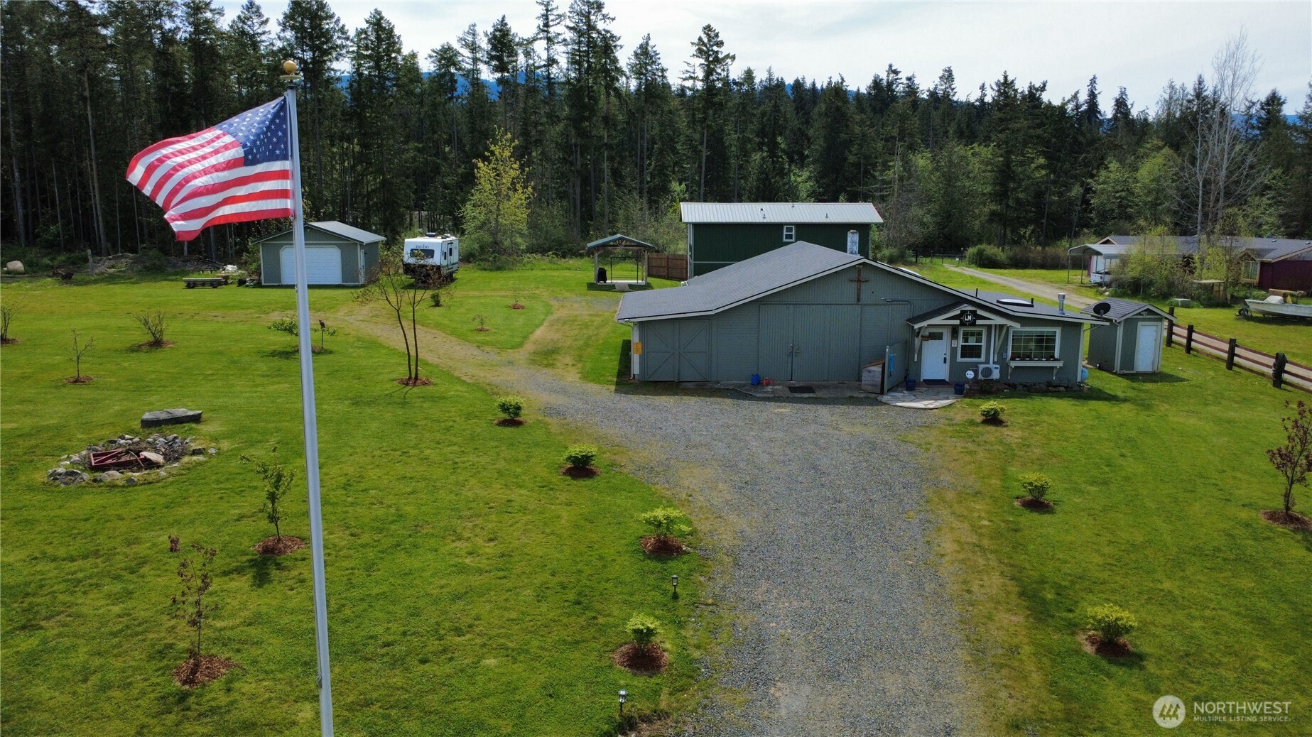 273702 Hwy 101 Property Photo 38