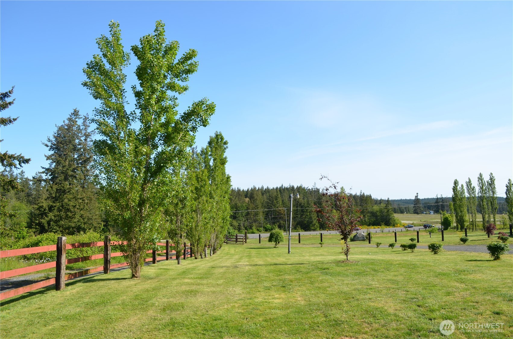 273702 Hwy 101 Property Photo 39