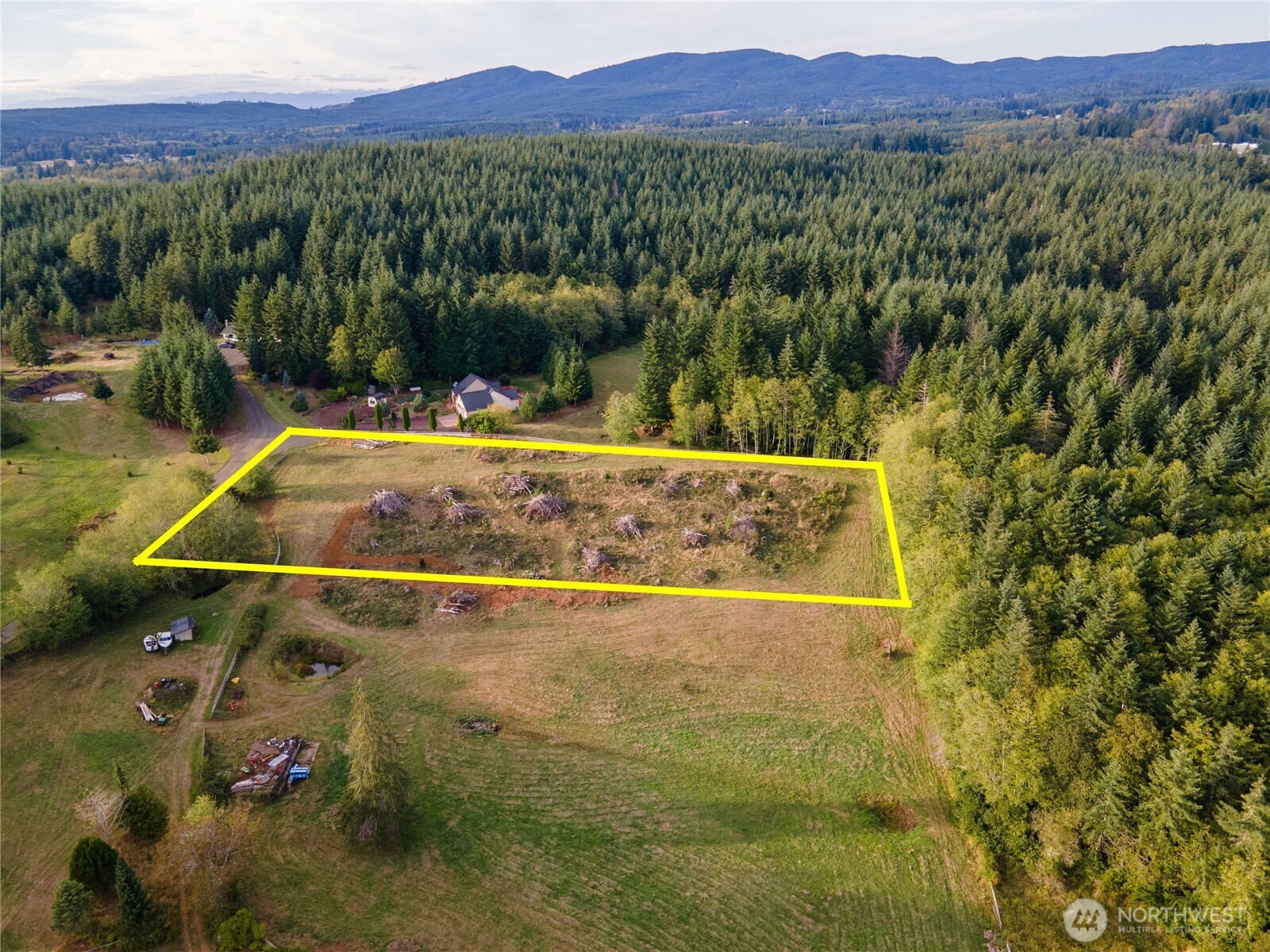 18 Overlake Lane Property Photo 5