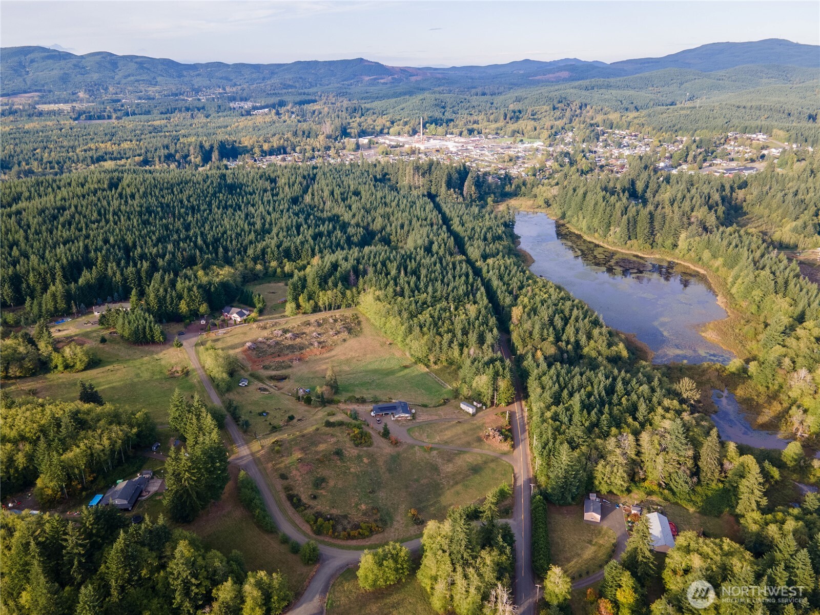 18 Overlake Lane Property Photo 12