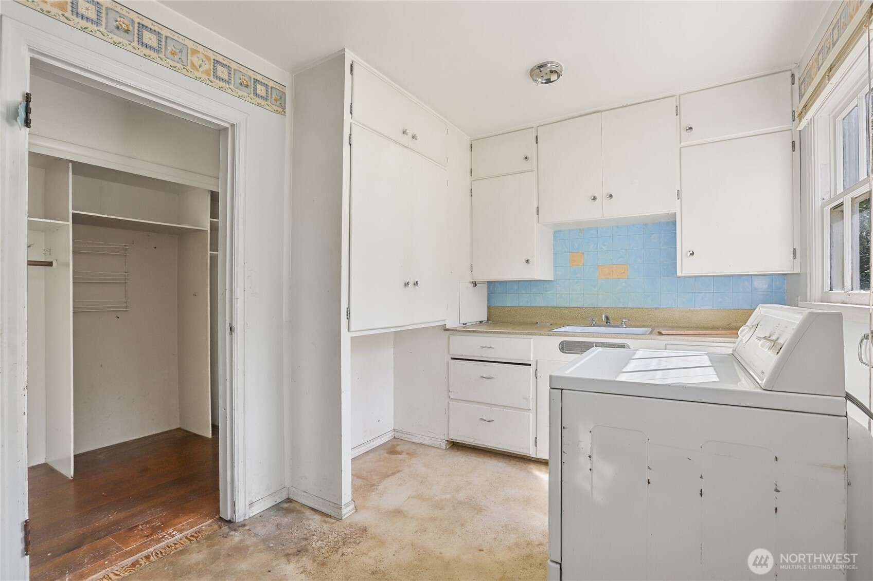 23158 Bonnieview Road Property Photo 9