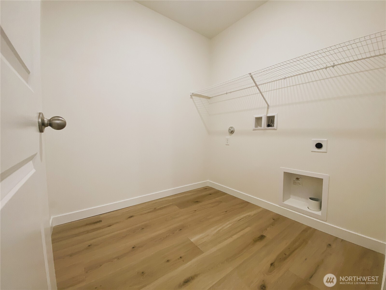 1439 121st Avenue Mb 07 Property Photo 7