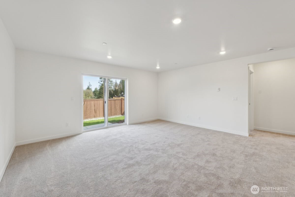 1439 121st Avenue Mb 07 Property Photo 11