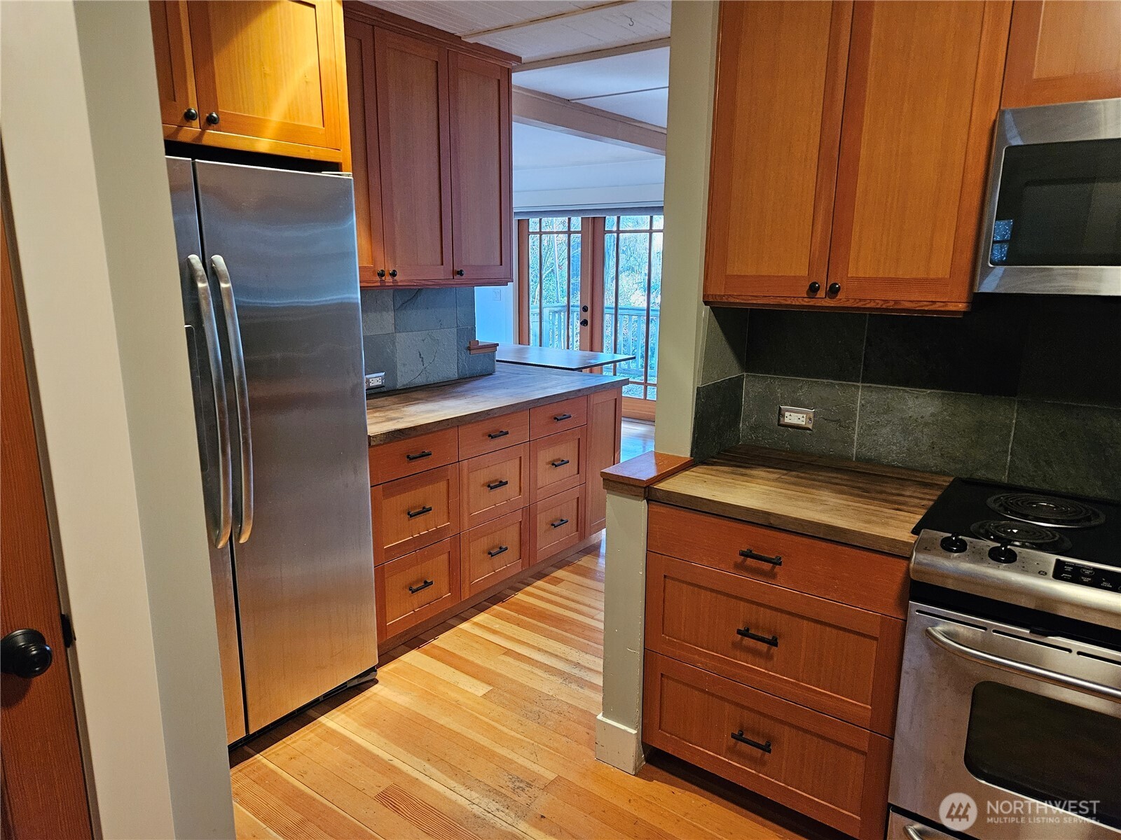 9380 Ferncliff Avenue Property Photo 9