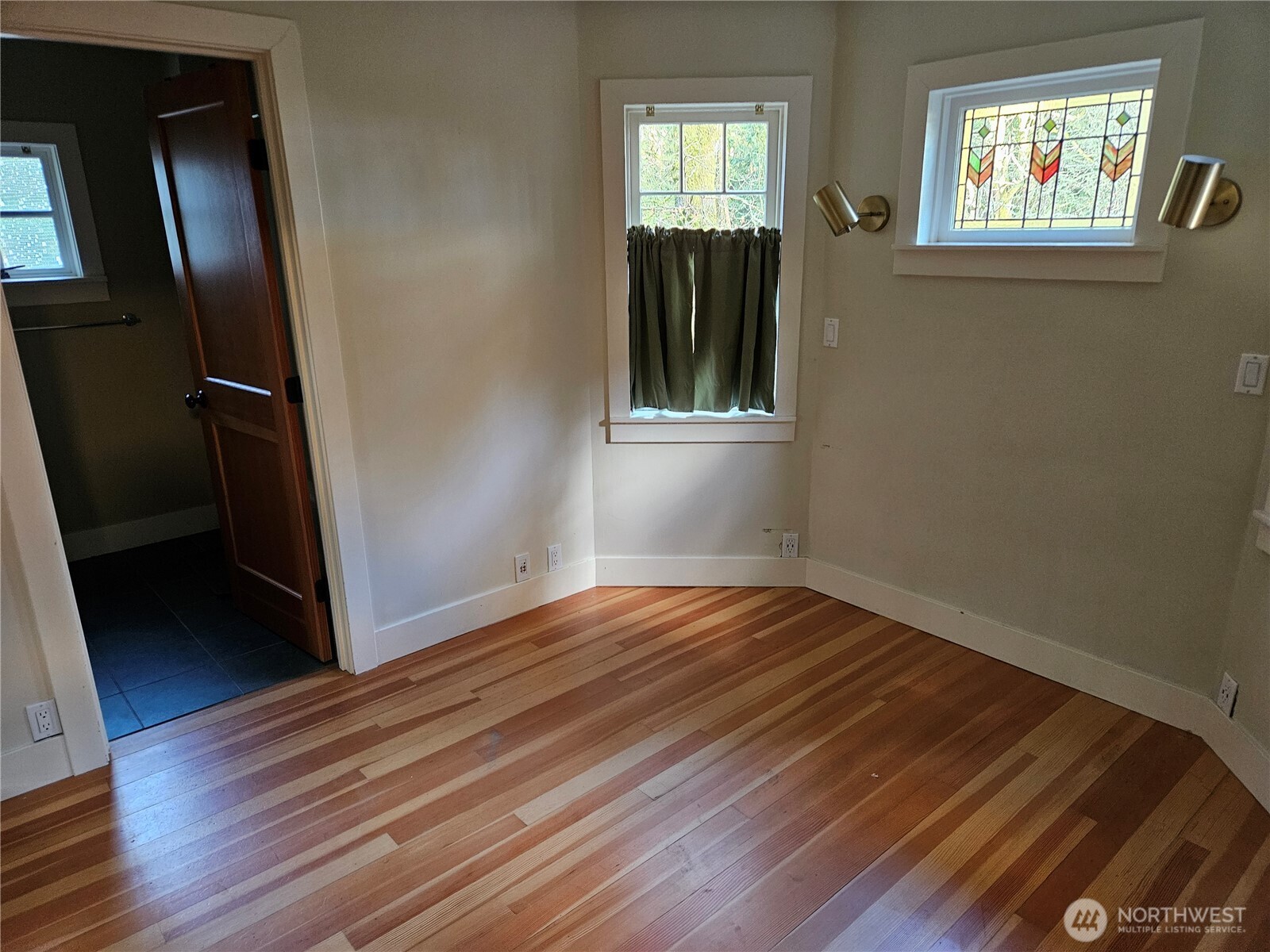 9380 Ferncliff Avenue Property Photo 11