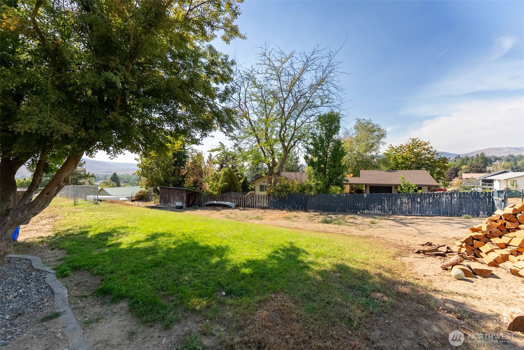 519 Locust Street Property Photo 7