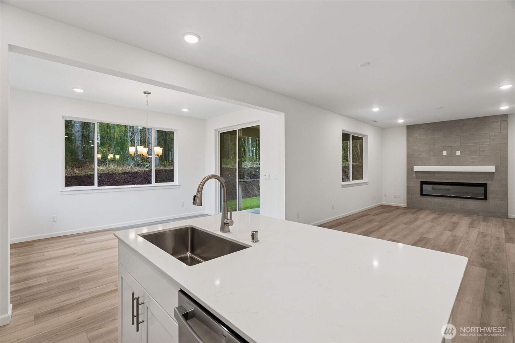 11 Mccartney Peak Lane 78 Property Photo 6